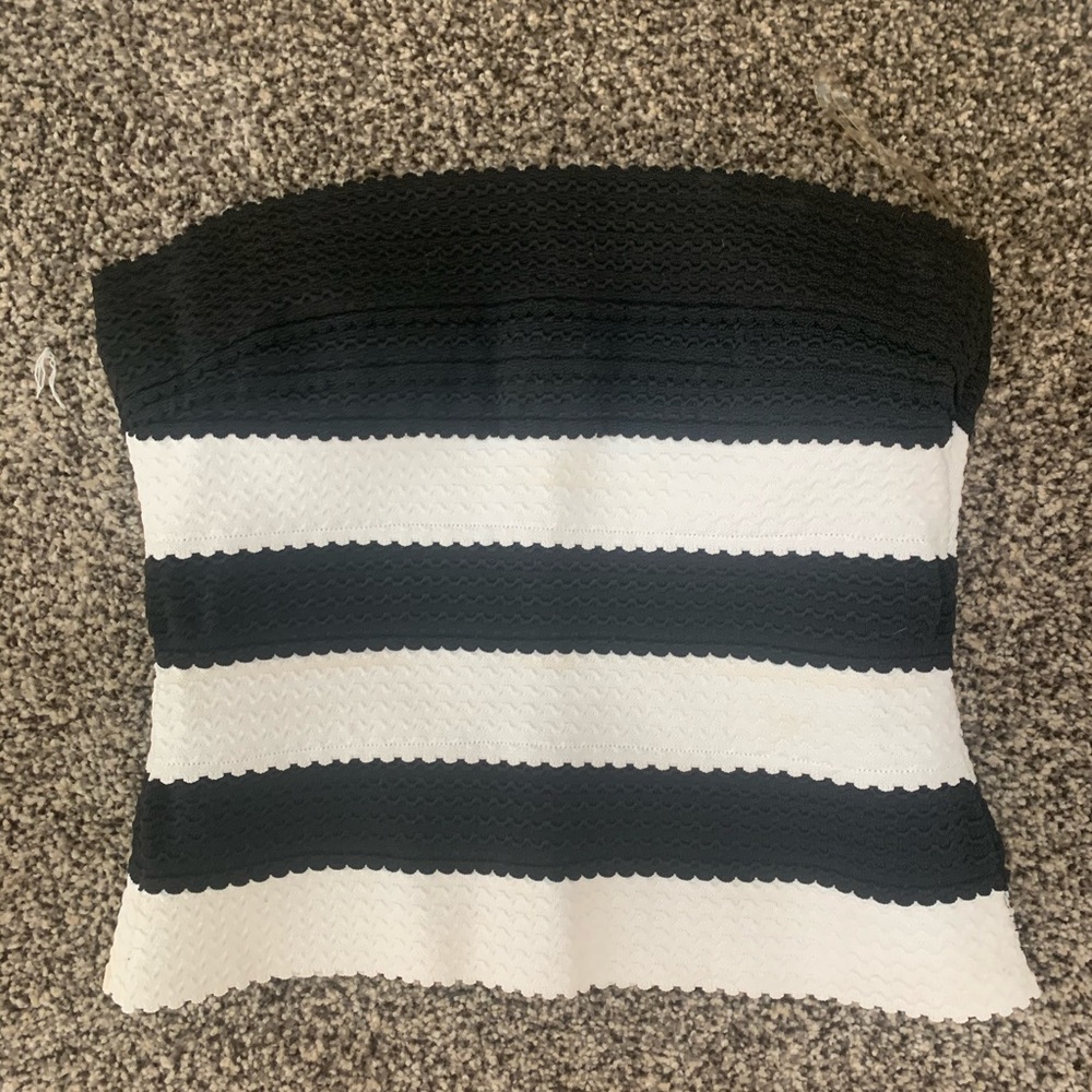 Black & white strapless top